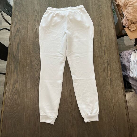 NWOT Guess White Cropped Jogger Sweatpants Size M - Picture 6 of 9